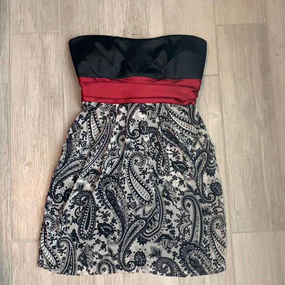 A’gaci strapless dress w/ pockets